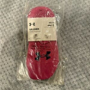 NWT Under Armour Essential Ultra Low Socks | Size: Medium